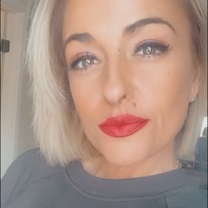 Meet your Posher, Christian